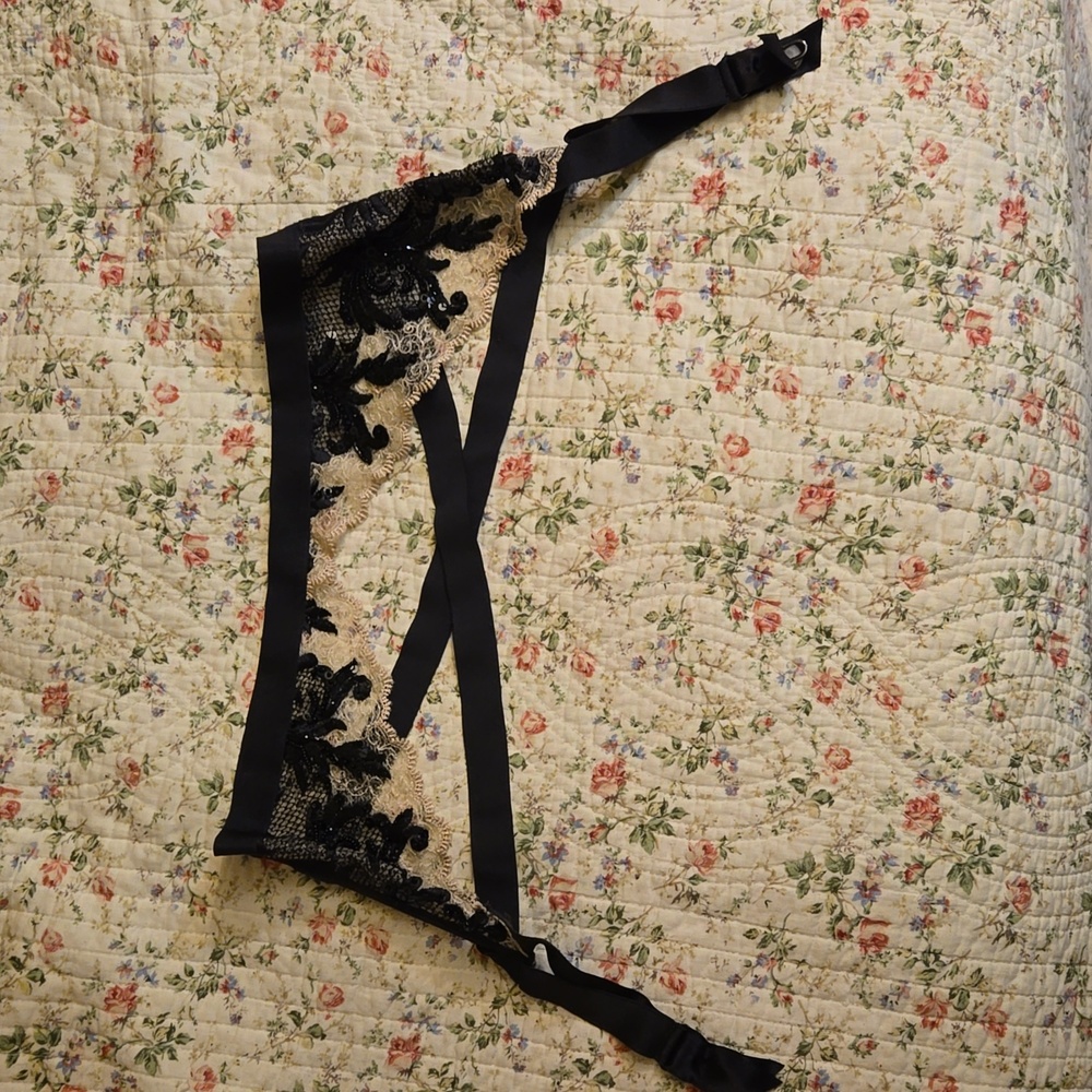 Victorias Secret Garter
